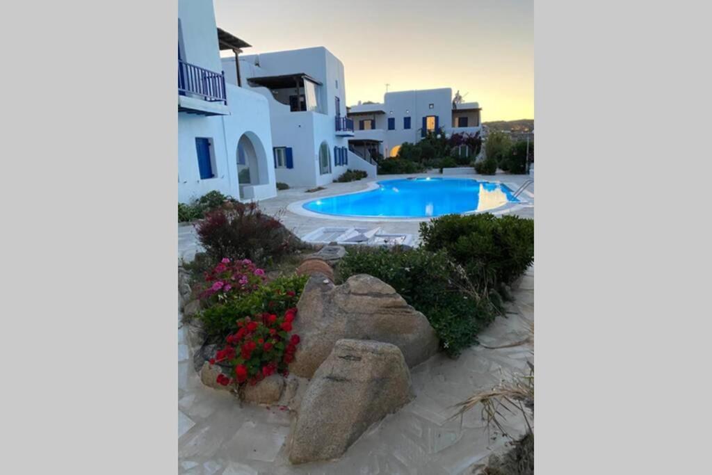 Pigeon House Ornos Beach Mykonos Town Exterior foto